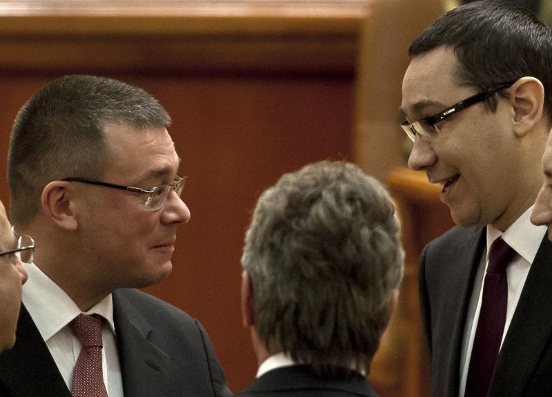 Ponta îi scrie lui Ungureanu: Reziliați contractele "băieților deștepți"!