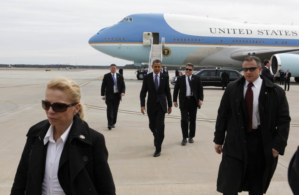 Presa americană: Osama bin Laden voia să atace Air Force One