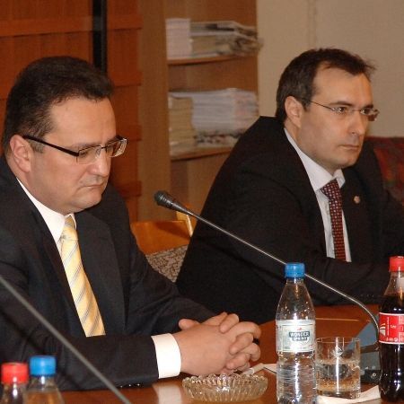 Președintele Băsescu l-a înaintat în grad pe prim-adjunctul directorului SRI, Florian Coldea