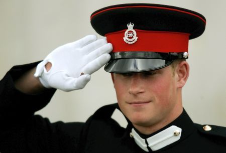 Prinţul Harry: "Bunica mea este foarte amuzantă"