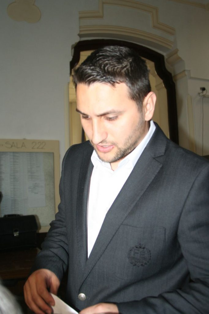 Proful de sport de la Jean Monnet scapă de păcatul violului cu rugăciuni!