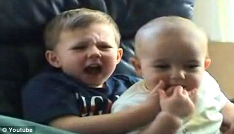 SUMA RECORD câștigată de o familie de pe urma unui filmuleț viral pe Youtube| VIDEO