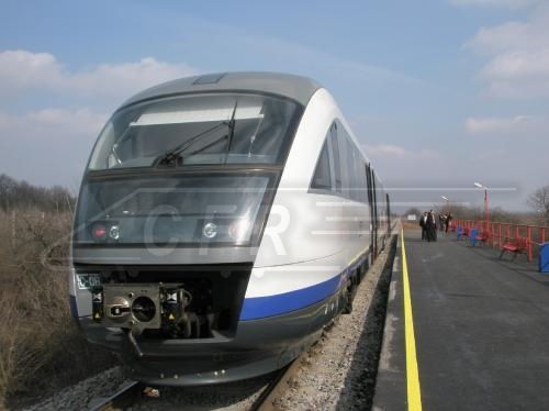 Trenul de Otopeni îşi reia circulaţia. Problemele rămân