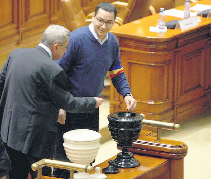 Victor Ponta: Nu preşedintele măreşte salariile, ci premierul