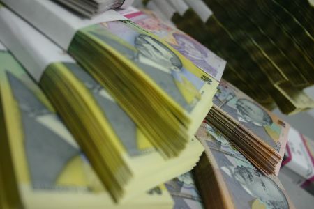 64% dintre bucureşteni susţin reîntregirea salariilor