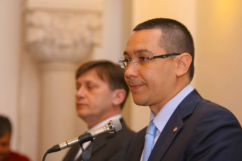 Antonescu: Bag mâna în foc pentru Ponta. Nu are niciun motiv să-i cânte în strună lui Băsescu