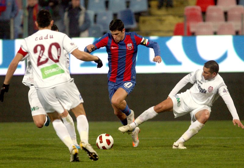 Bătaie mare în "Liga valizelor" din România