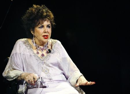 Câinele lui Elizabeth Taylor, motiv de scandal