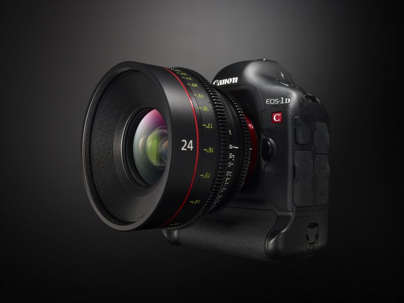 Canon prezintă o nouă cameră pentru profesioniști