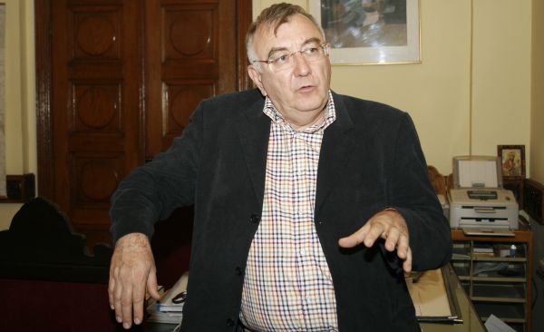 Chiliman începe lupta cu „șmecherii” angajați chiar de el să ridice mașinile parcate ilegal