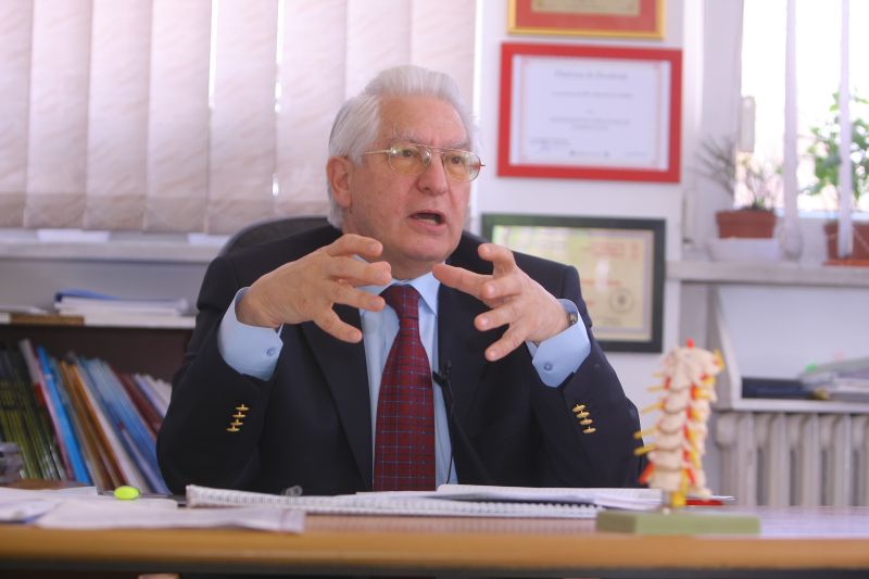 COLORĂM ROMÂNIA: Doctorul care crede în România | VIDEO