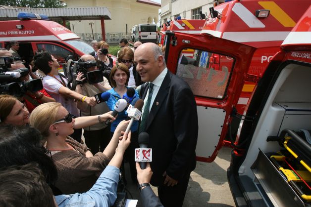 De astăzi, avem SMURD în toată ţara. Se așteaptă două elicoptere noi