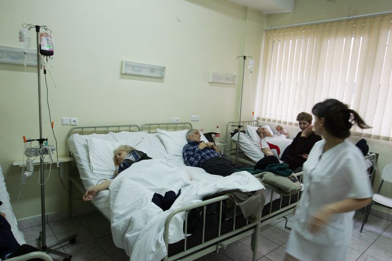 Liber la privaţi în spitale publice!
