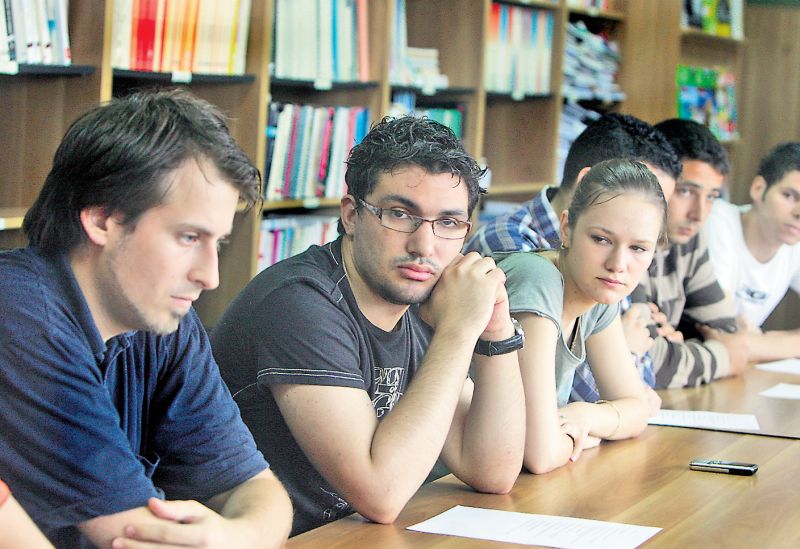 Meditaţii gratis pentru liceeni, în facultăţi
