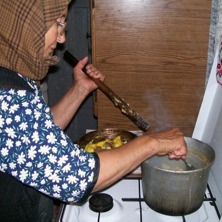 Prietenie la ceaun. Cum îi unește mămăliga pe români și maghiari