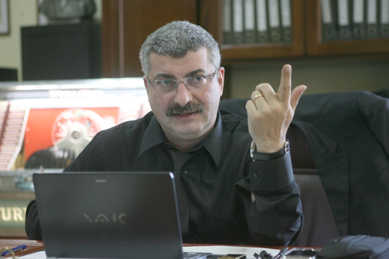 Prigoană: Sorin Oprescu este greu de bătut, dar nu imposibil