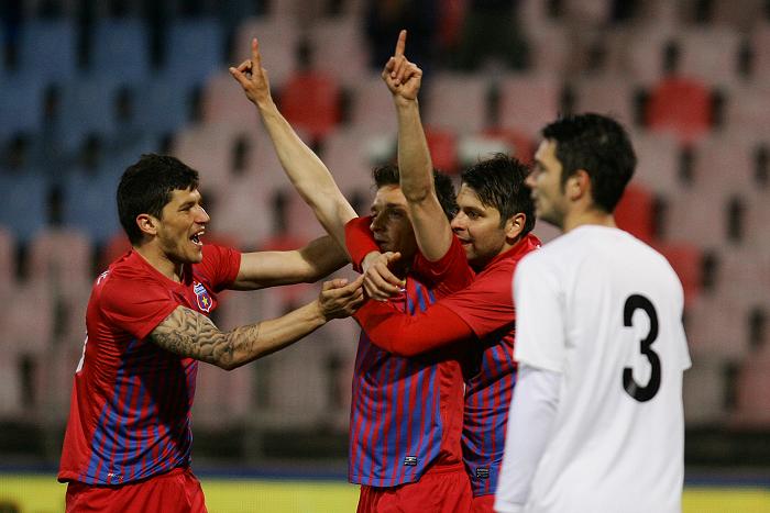 Steaua prinde viteză cu necăjiții de la Sportul