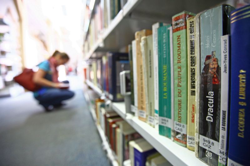 Studenţii, mari amatori de cărţi în franceză