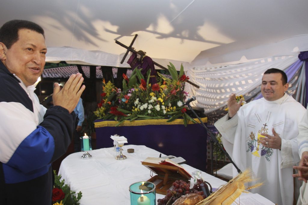 Venezuela: Hugo Chavez s-a rugat la Dumnezeu să îi cruțe viața. ”Mai am multe de făcut pentru această țară”