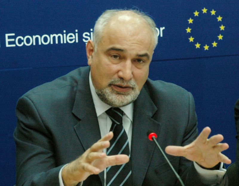 Vosganian: Ungureanu va avea mari probleme să își termine mandatul