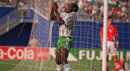 A murit legenda fotbalului nigerian