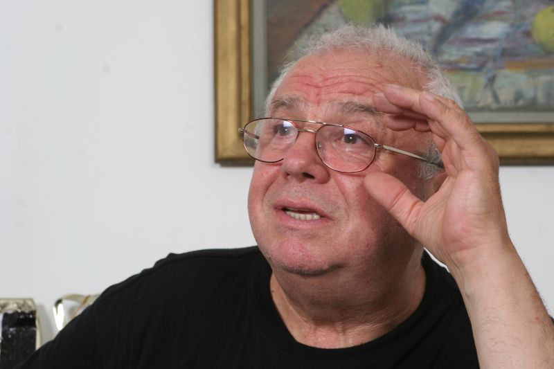 Alexandru Arşinel, actor şi director al Teatrului de Revistă: "Primele succese îţi pot deturna gândirea"