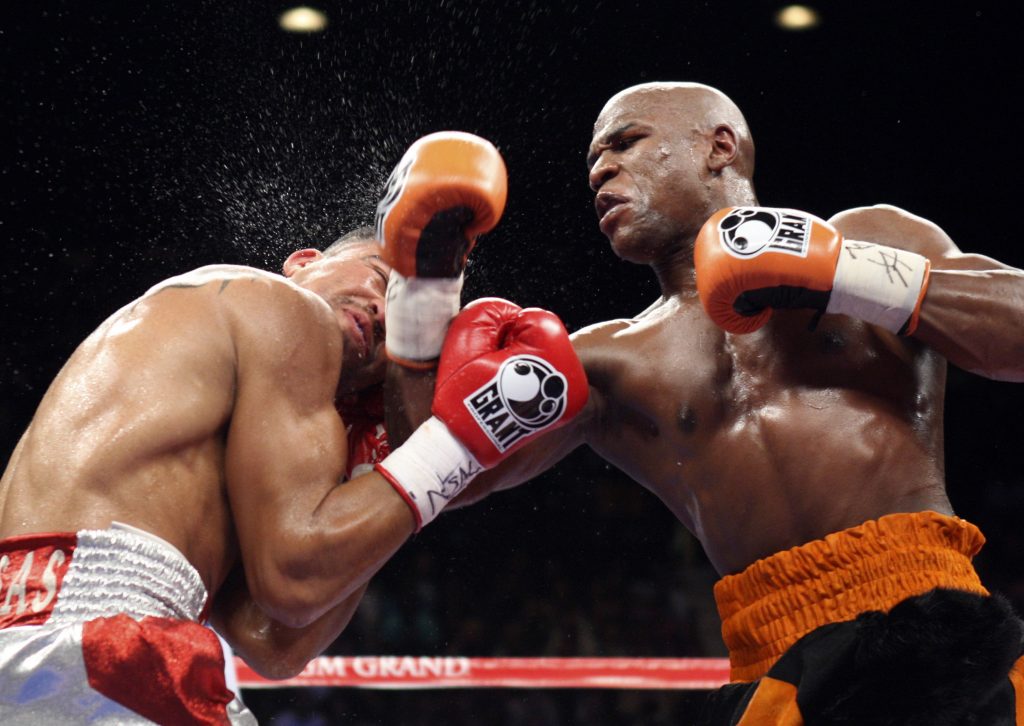 Box: Mayweather Jr l-a altoit pe Cotto