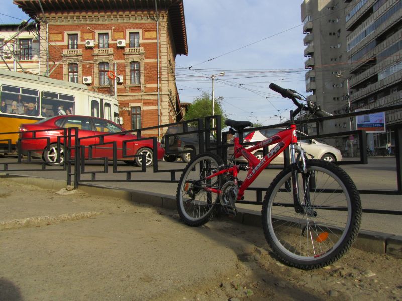 Cât rezistă o bicicletă: New York - 270 de zile Iaşi - 5 zile