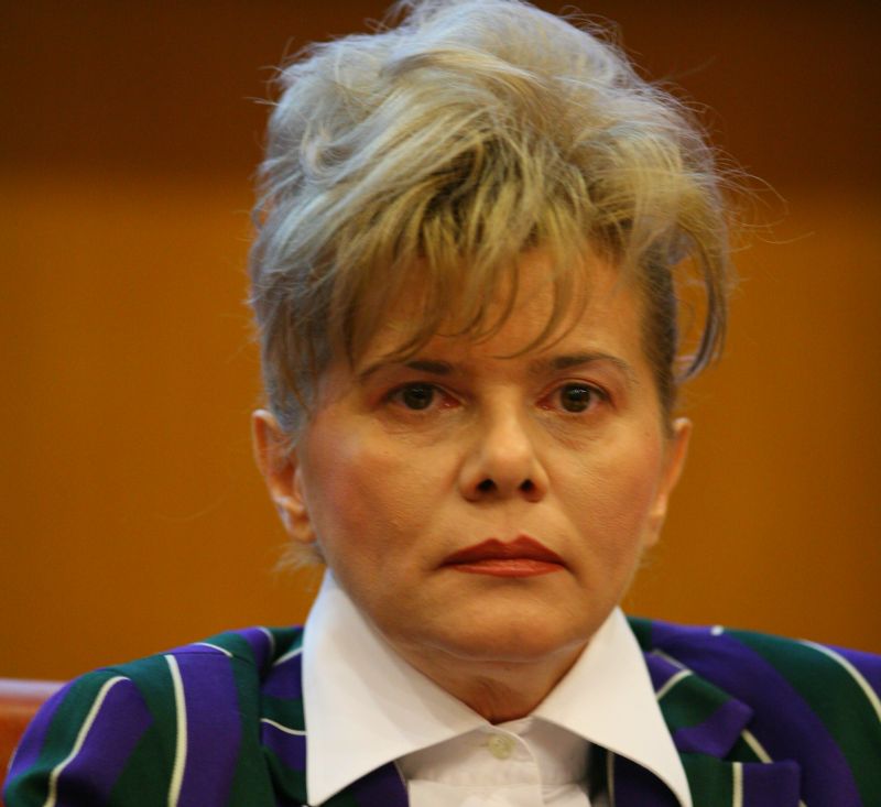 Corina Dumitrescu nu se retrage și dă vina pe strategii de imagine ai PSD că nu au lăsat-o să explice
