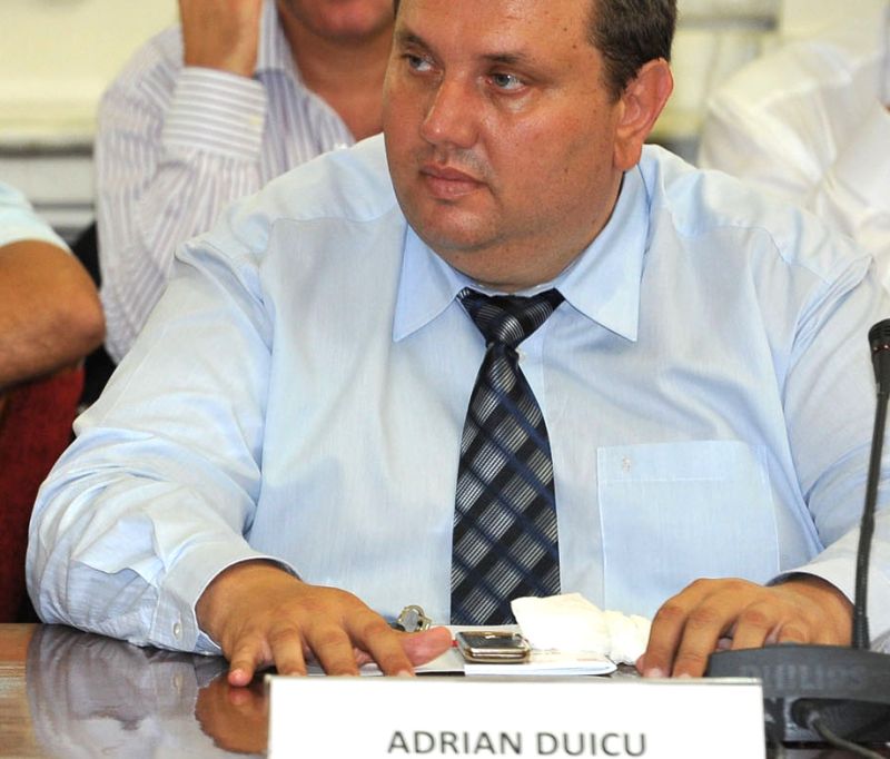 Duicu, politicianul care şi-a bătut mama