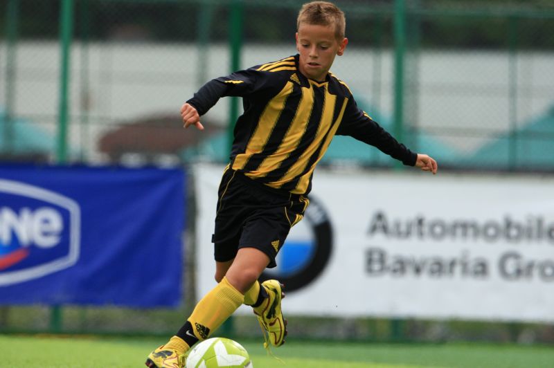 "Eliade" şi Atletico, în finală
