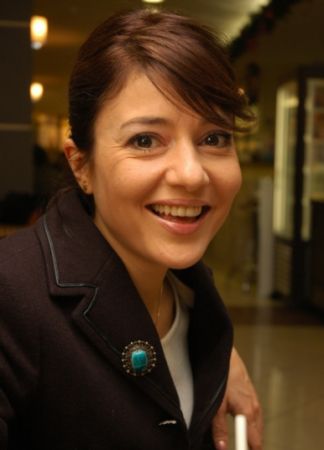 EVZ donează cărţi copiilor de la ţară