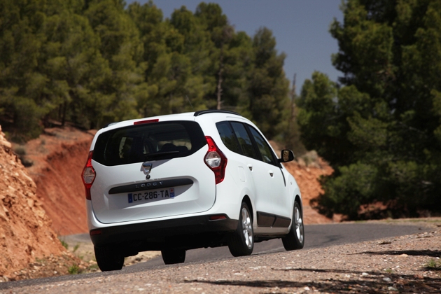 Lodgy, ne uimești! Primul test cu monovolumul Dacia