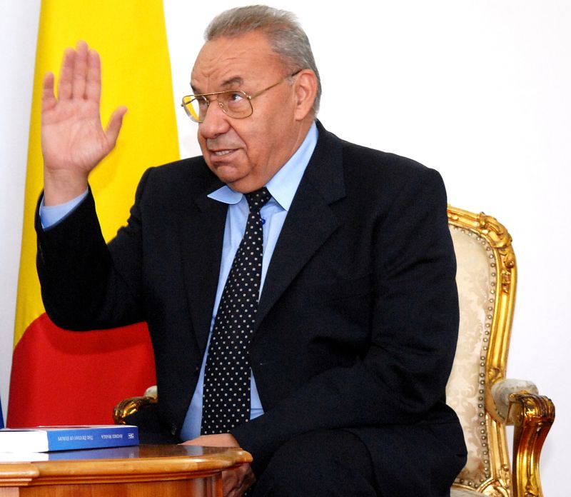 Lui Andrei Marga i-a mai scăpat un porumbel