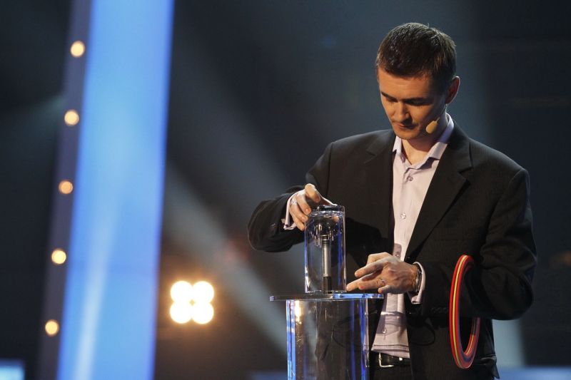 "Mentalistul" Cristian Gog a câştigat finala la "Românii au talent"