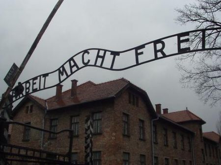 Naționala Italiei merge la Auschwitz