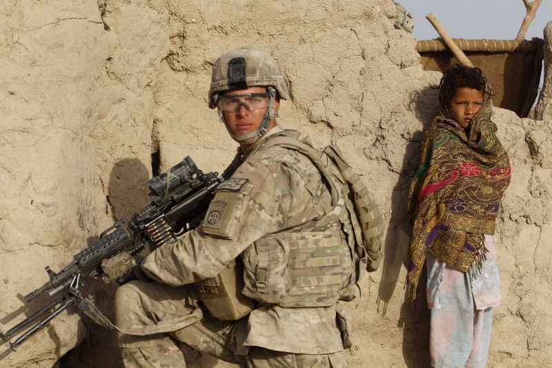 NATO caută reţeta de supravieţuire