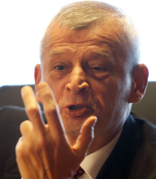 Oprescu vrea să transforme RATB-ul în societate comercială și să-l scoată la privatizare