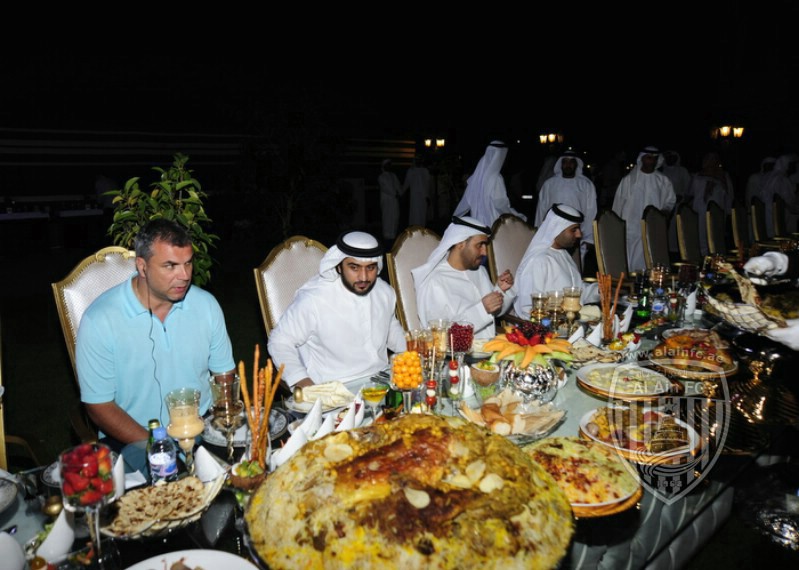 Petrecere pentru echipa lui Oli