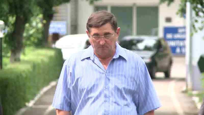 REVOLTĂTOR: Doctorul-șpăgar Dobrescu a lăsat un copil de 5 ani să zacă trei zile cu mâna ruptă. Citiți un caz halucinant