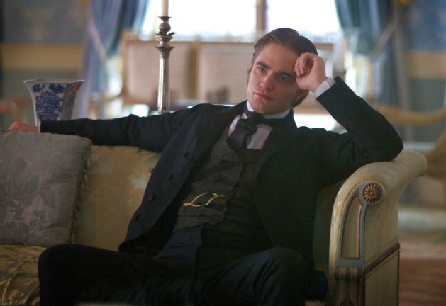 Robert Pattinson, pe urmele lui Saddam Hussein într-un nou film