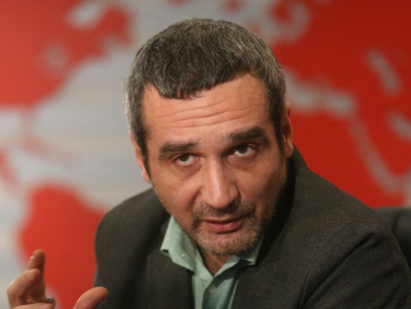 Sebastian Lăzăroiu, sociolog: "PSD nu este un fan al suspendării lui Băsescu"