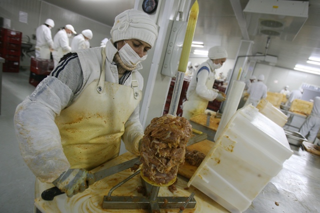Secretele şaormei. Junk-food oriental la nivel industrial