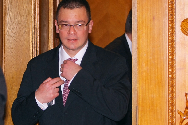 Situaţia economică permite revenirea salariilor. Fondul de 5 miliarde de euro să rămână intangibil
