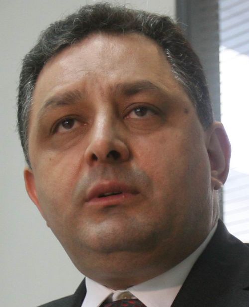 Vanghelie s-a mutat pe "Goagăl"