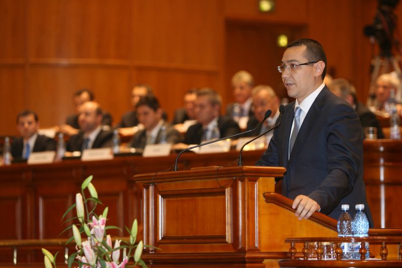 17 deputaţi şi senatori dau Parlamentul pe administraţia locală