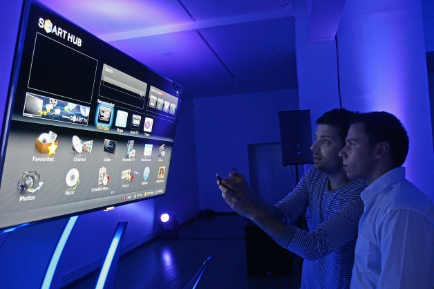 Alianţa giganţilor pentru a învinge Samsung