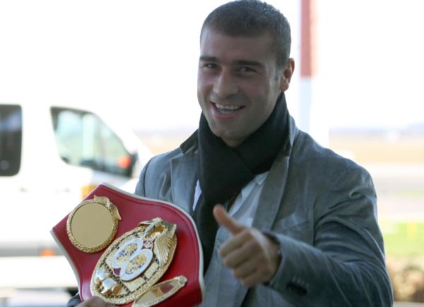 Canadienii trag de Bute să boxeze la Montreal. Românii îl vor la București