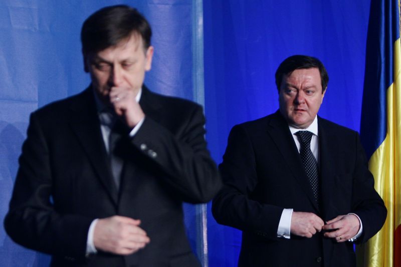 Crin Antonescu: După Plăcintă, PNL mai aşteaptă alţi 4-5 pedelişti