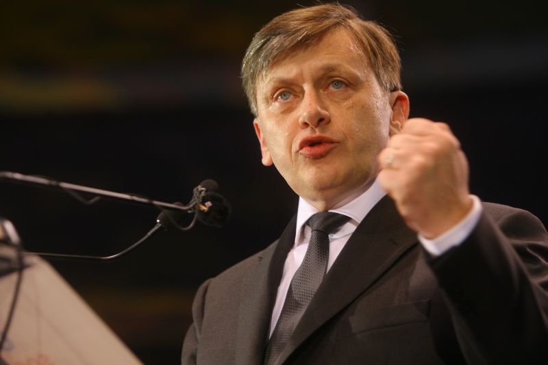 Crin Antonescu: Protocolul USL se respectă, nu se discută